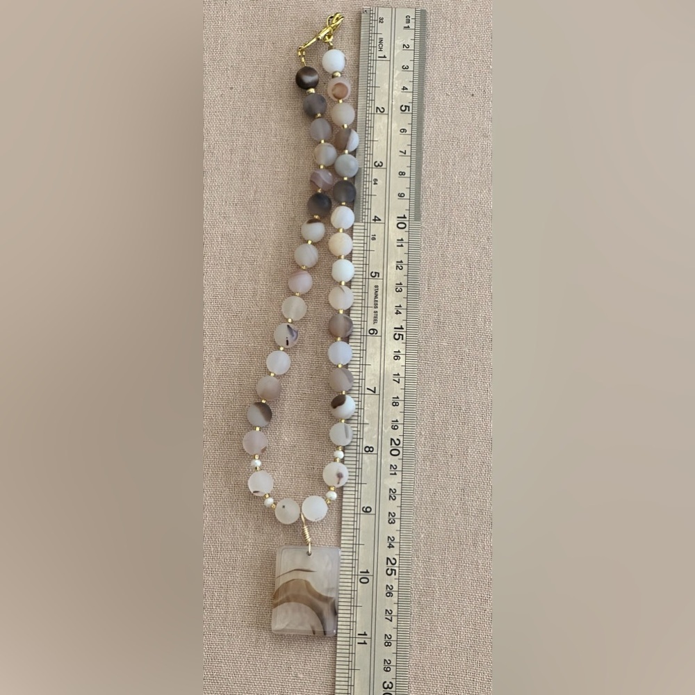 22 inch Matte Flower Agate bead necklace NWOT - Picture 13 of 15